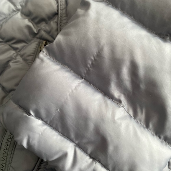 Womens Gray Guess jacket - Picture 3 of 11